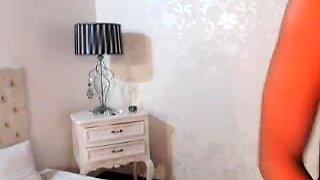 Brunette Solo Webcam Masturbation