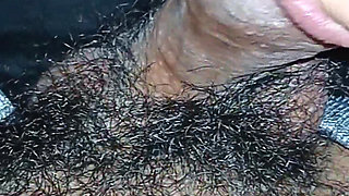 Ketika aku sedang masturbasi seorang pelajar wanita memintaku untuk mengahajar memek sempitnya secara kasar