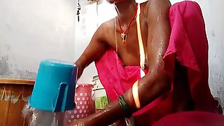 Indian Bhabhi Geeta99 Fingering in Bathroom - Desi Teen Masturbation with Cum