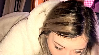 Blonde massage babe giving a handjob to her client HD