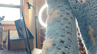 pissing pussy by school girl hana chan she doing house work then go to piss