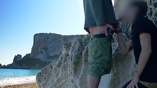 Real couple has risky ass fuck in the beach -amateur porn