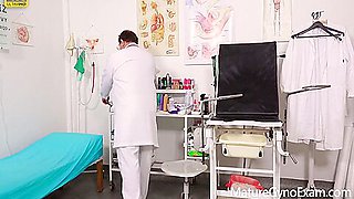 Sexy Granny Renate Examined By Filthy Doctor