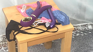 Mrs Mature Feet Doing Some Layering for Fans.