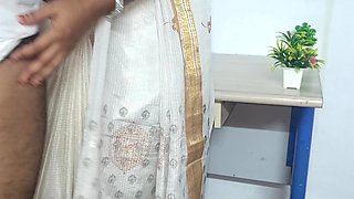 Malayali Aunty Fucking on Office Table with Her Manager