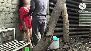 Desi Indian Bhabhi Outdoor Fuck - Horny Village Aunty Gets Doggystyle in Jungle