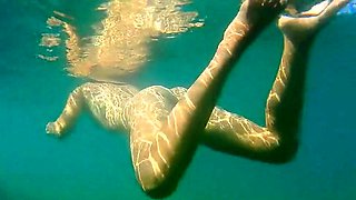 TOTALY NAKED Underwater RIsky swim with my new friends