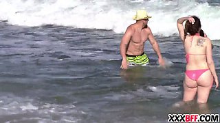 Spring break friends sharing a dong