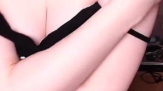 Amateur Nipple Shaking Orgasm of Home Girl