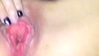 Squirting italiana si masturba e eiacula