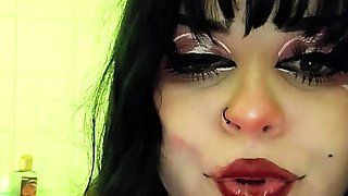 Piss fetish WAM gal solo toys