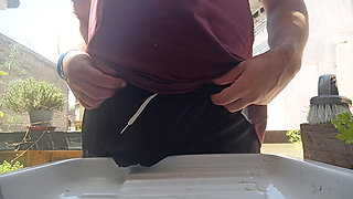 Outdoor Summer Pee