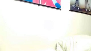 Cute amateur webcam teen girl toying pussy on webcam