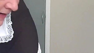 Maid Joolz-giving Her Boss a BJ