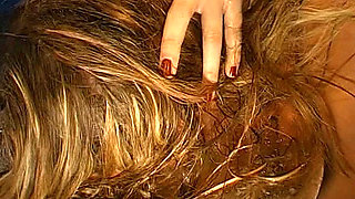 2 Hot Babes Love Kissing and Swapping Piss in Bukkake Ggg John Thompson