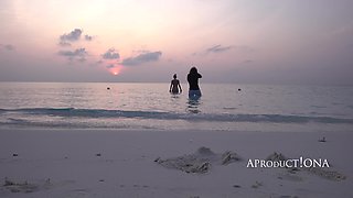 Maldivian Squirt Golden Shower and Cum Shot