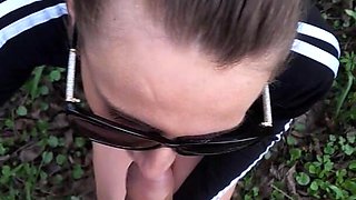 Risky Fuck and Blowjob Outdoors in the Park
