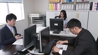 Yuka Mizuno Deriheru Surprise: Boss Comes Home for Hot Creampie Sex with Mature Woman