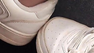 Nylon Jeans Footjob Im Auto