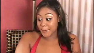 Sucking that clit