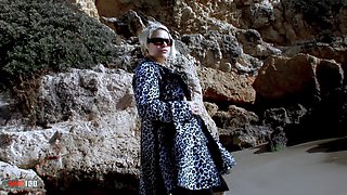 Dulce Canela: La Plump Blonde Dulce Canela Stripping by the Sea