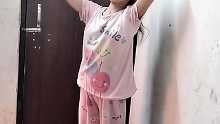 Ko Hotel Me Jabar Dasti Pakad Ke Pel Diya - Desi Hot Girl