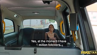 Leggy Latina takes Ass To Mouth during car fuck