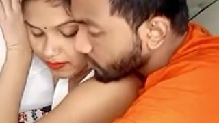Desi Girlfriend Boyfriend Romantic Kissing Sex Video Clear Hindi Audio