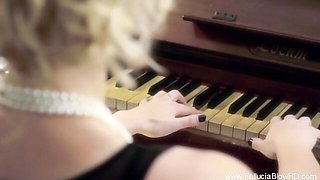 Dollish women at music scene