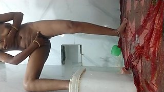 Indian (2th Class School Girl Squrting in School Viral Video!! Tuth Brush Fucking&fingering!! Niked Bath in School Bathroom