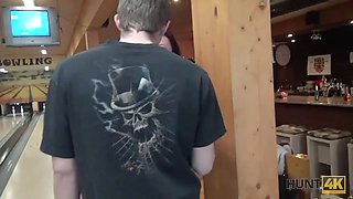 Hunt4k. innocent teen copulates with man in pub while bf is around