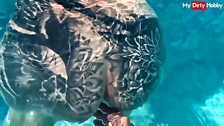 Tattooed Babe Emma Wolf Is A Kinky Cutie Who Gets Fucked Underwater