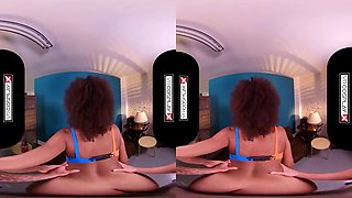Ebony Mutant Babe Oya Wants Your Dick Professor - Vr Porn And Virtual Reality