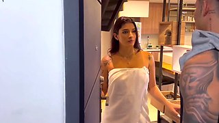 Appetizing Latina banged in the kitchen - Amateur Porn