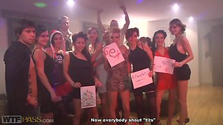 Hot bathroom fuck at college sex party