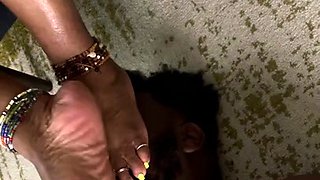 QueenTacular - Cinnamon Spicy Stink Feet Face Massage