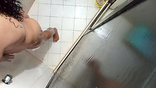 I went to my mother-in-law's house and filmed her bathing