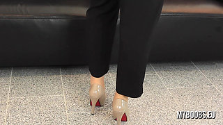 Busty Alexsis Faye Destroys Pantyhose