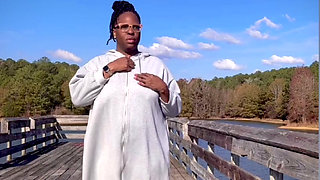 MATURE EBONY COUGAR MAKING FETISH CONTENT OUTDOORS PT 2