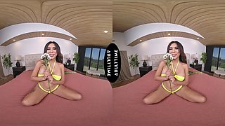 Up Close Vr With Jena Larose