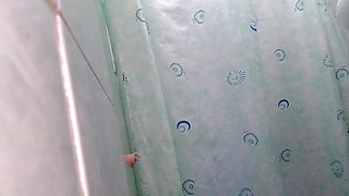 I get home from work and take a nice bath and end up masturbating my big pussy to an orgasm