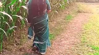 Desi Bhabhi Outdoor Fuck with Pussy Licking and Squirting - Hot Neighbor Action