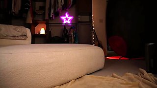 Solo hoe spreading ass and pussy after toying masturbation