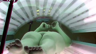 Czech amateur in solarium