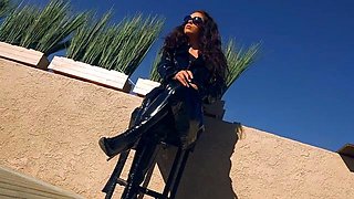 Princess Carmela - The Spy Who Smoked Me