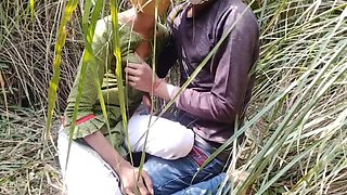 Take the Hot Young Girl of Indian Village to the Forest and Kissed His Cheeks and His Fuck