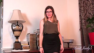 Naughty Secretary Uffie Strips & Masturbates For You While the Boss is Away