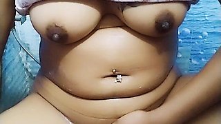 Desi Girl Mustarbation in Bathroom