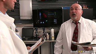 Fucking Doctors With Preston Parker, Kagney Linn Karter - Brazzers
