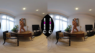 Layza Teeny Model Naked in Photoshoot 3D Vr180 Backstage